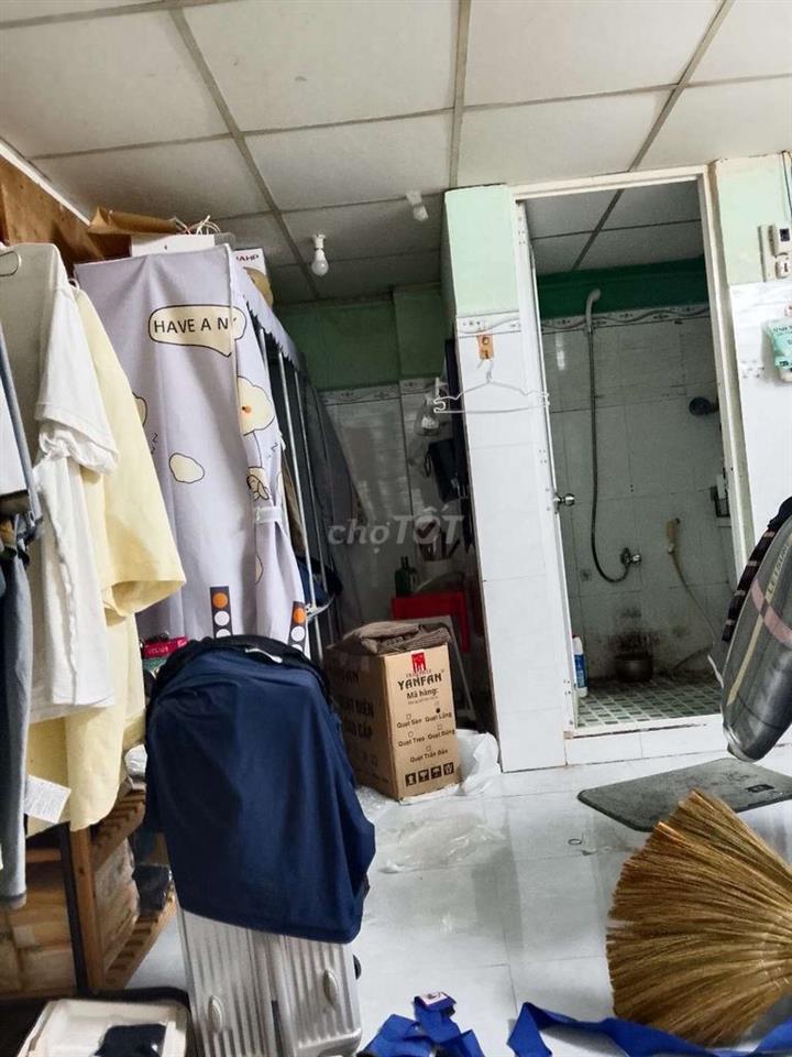 nhà đối diện bx miền đông