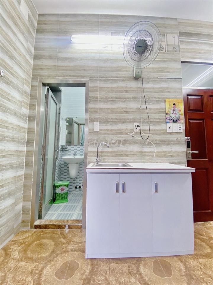 Phòng rộng rãi, an ninh, gần cầu Bình Lợi
