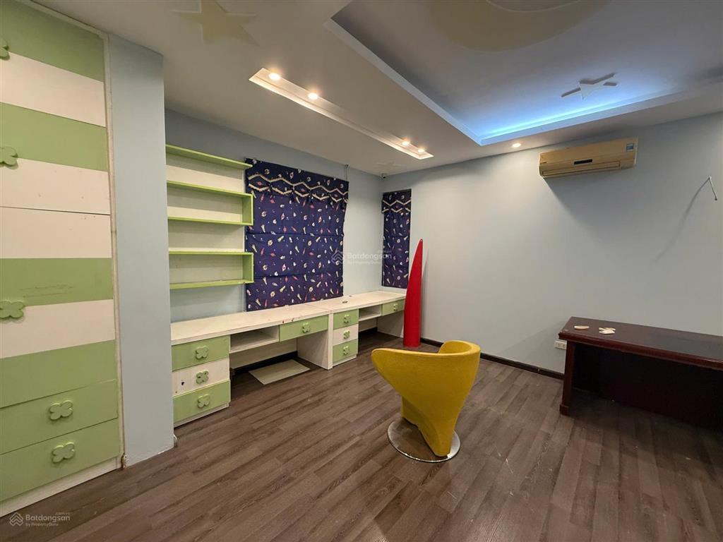 Bán bt việt hưng hoàn thiện 200m giá 5x tỷ đơn lập gần trg quốc tế vỉa hè ô tô tránh