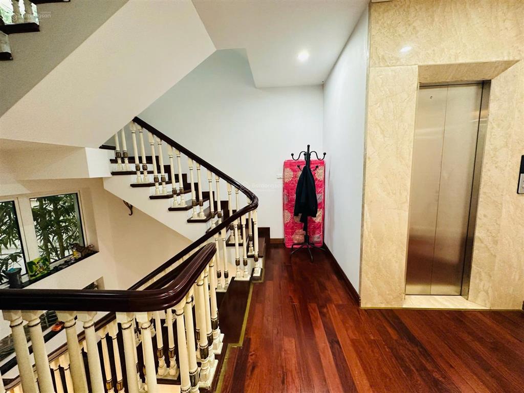 Cực hiếm! bt vip sài đồng  sát vinhomes riverside  180m mt 12.3m  5x tỷ