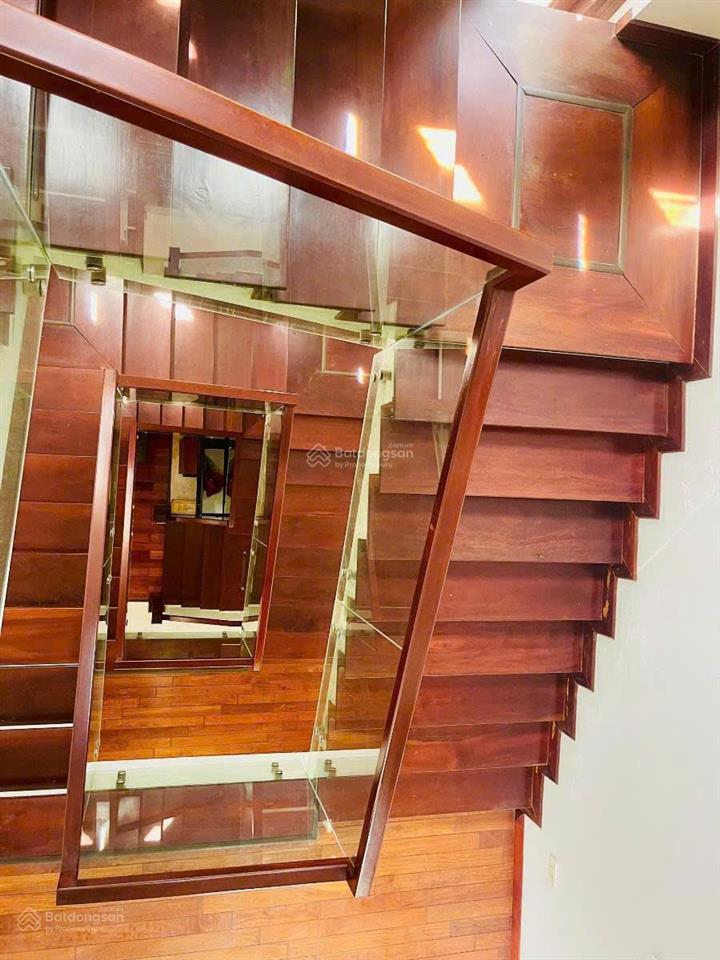 Siêu phẩm hoàng thế thiện sài đồng 303m sân vườn 3 mặt thoáng