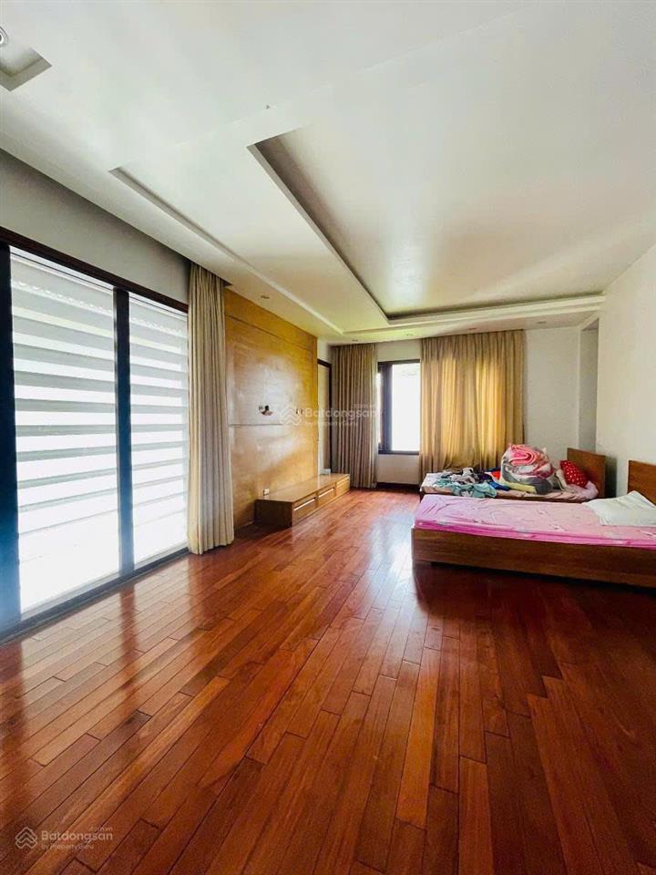 Siêu phẩm hoàng thế thiện sài đồng 303m sân vườn 3 mặt thoáng