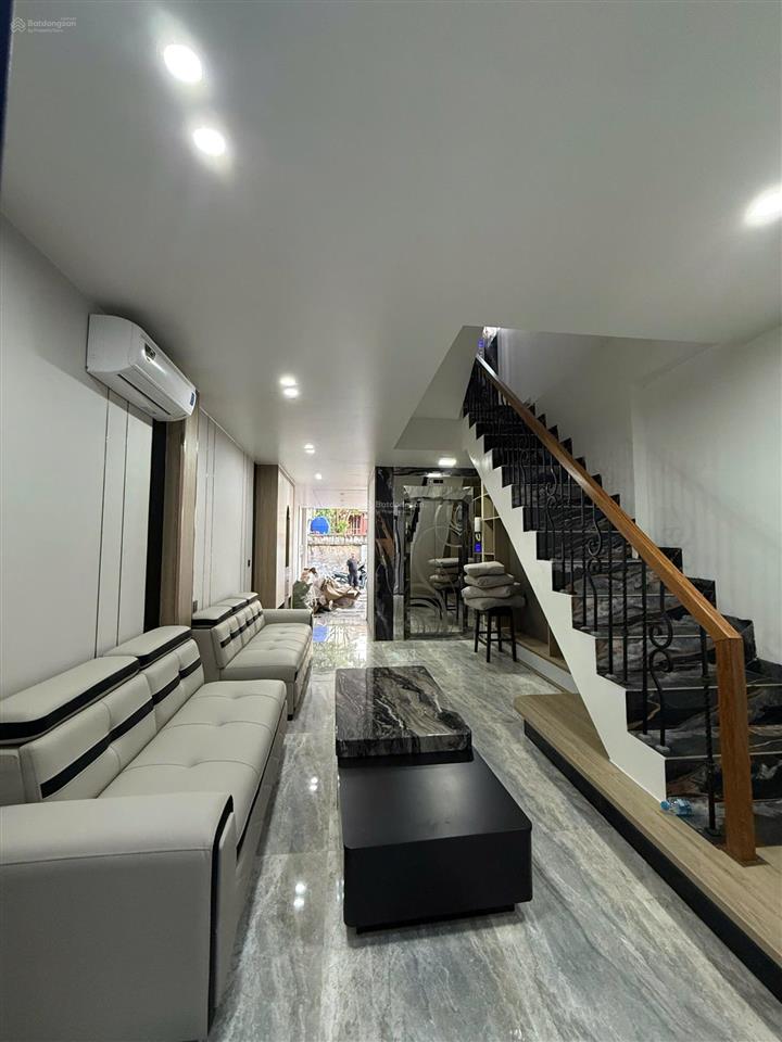 Bán nhà ngọc thụy, long biên, kinh doanh diện tích 60m2, 8 tầng thang máy, gara ô tô, full nội thất