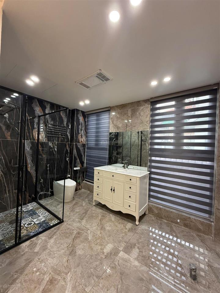 Bán nhà ngọc thụy, long biên, kinh doanh diện tích 60m2, 8 tầng thang máy, gara ô tô, full nội thất