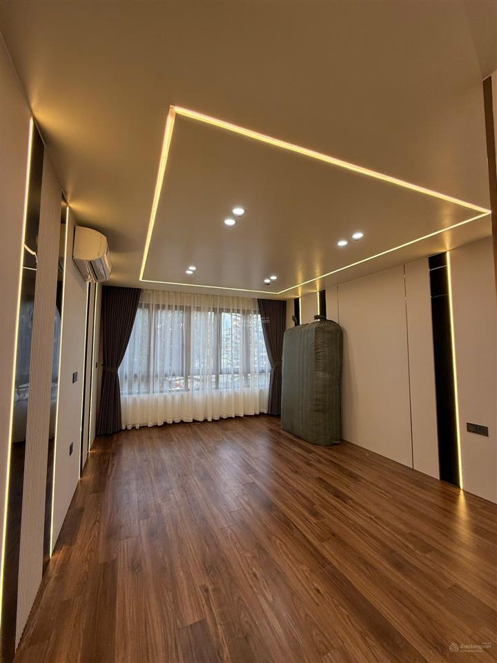 Bán nhà ngọc thụy, long biên, kinh doanh diện tích 60m2, 8 tầng thang máy, gara ô tô, full nội thất