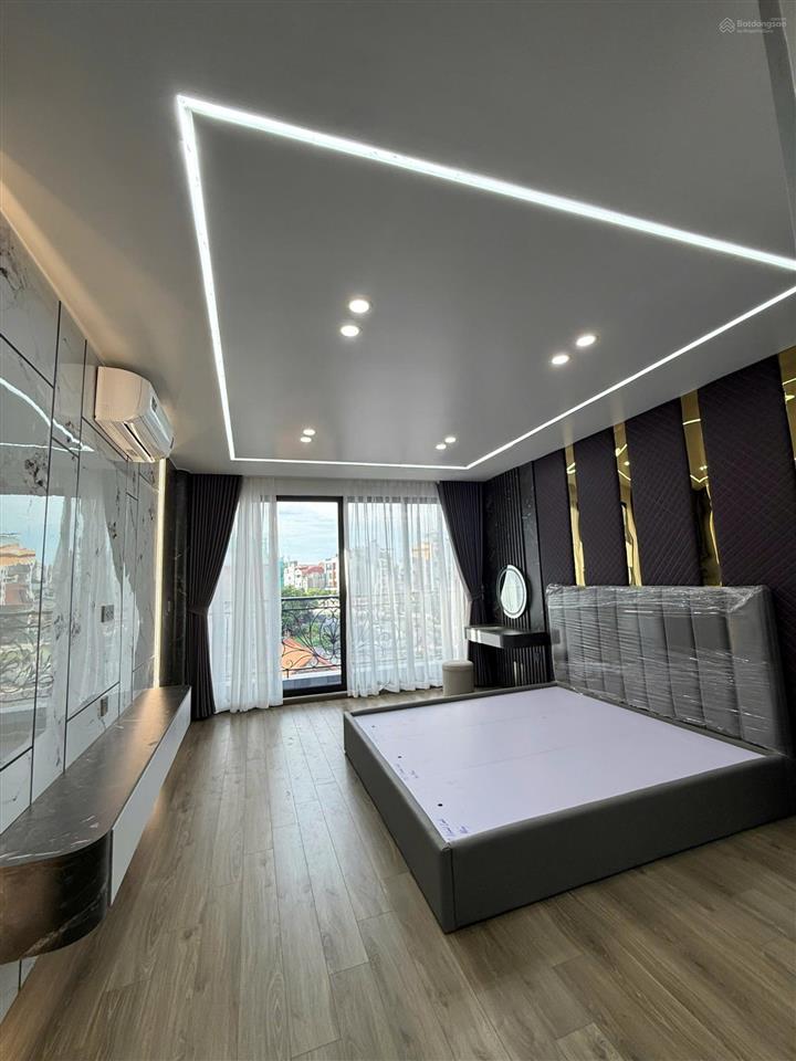 Bán nhà ngọc thụy, long biên, kinh doanh diện tích 60m2, 8 tầng thang máy, gara ô tô, full nội thất