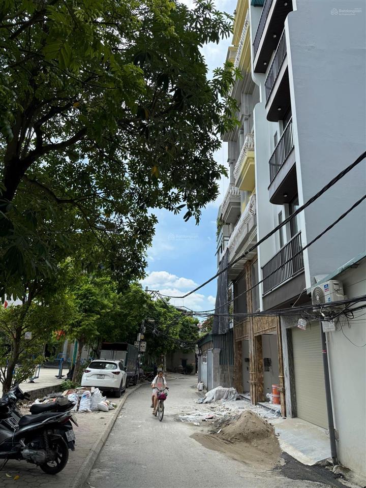 Nhà mới 6 tầng thang máy nguyễn văn linh long biên gara 2 ô tô full nội thất cao cấp 17,9 tỷ