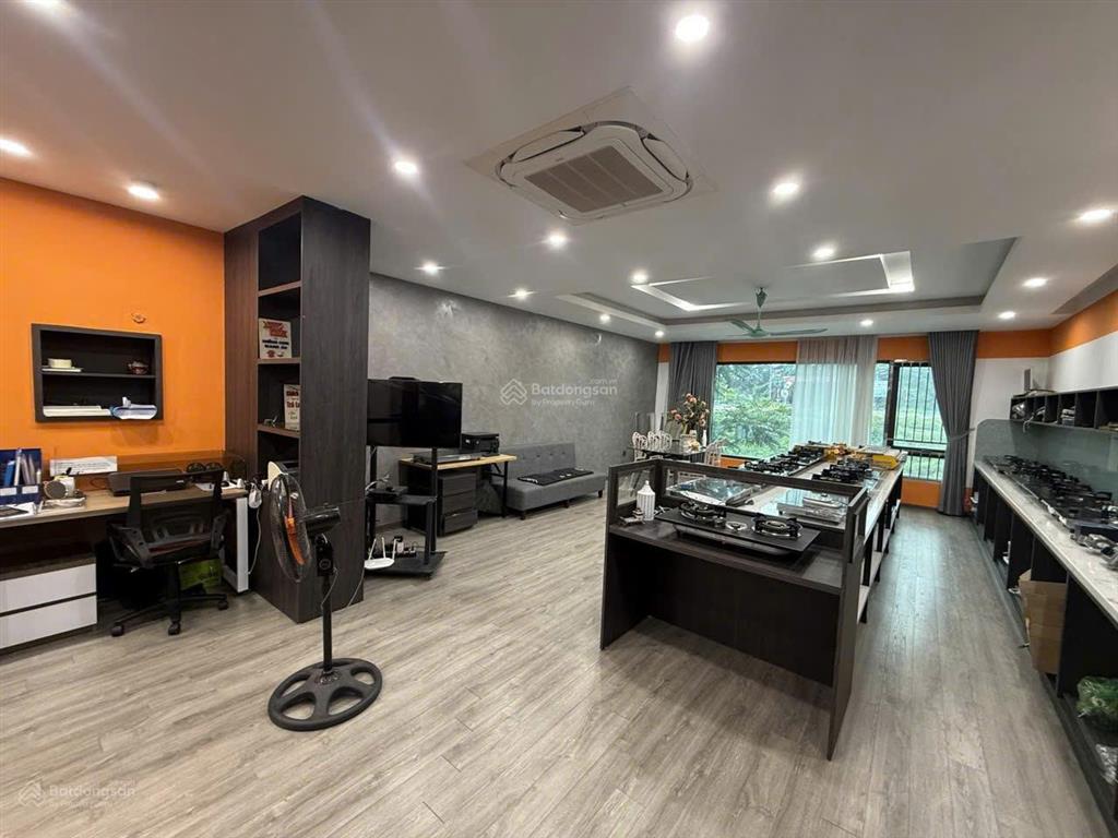 Nhà mặt phố nam đuống long biên 110m2  thang máy, view sông, giá đầu tư chỉ 35 tỷ