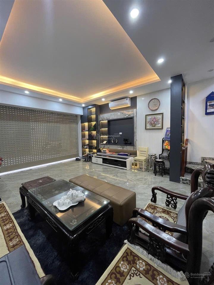 Bán nhà 6 tầng thang máy 15,x tỷ phúc đồng lb, ô tô thông gần sân golf