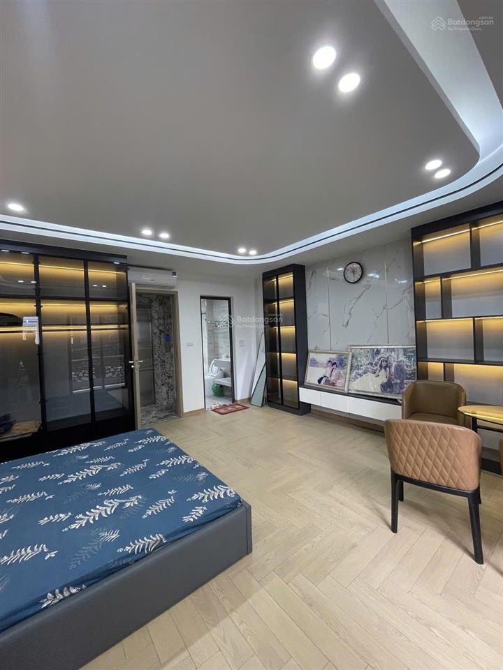 Bán nhà 6 tầng thang máy 15,x tỷ phúc đồng lb, ô tô thông gần sân golf