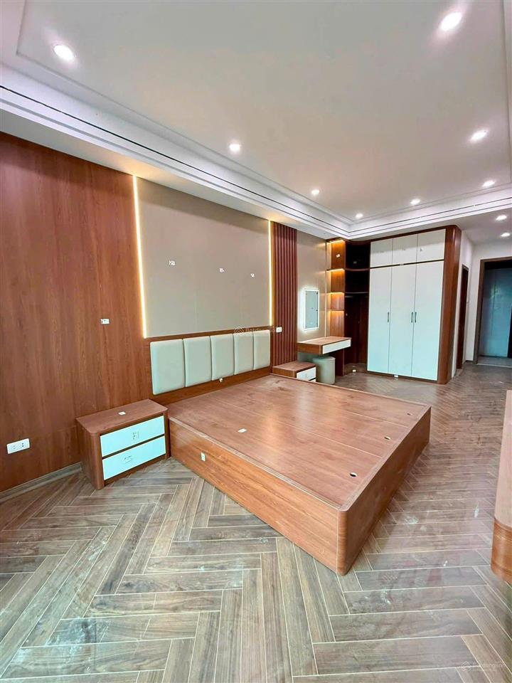 Hiếm! nhà 7 tầng thang máy ngõ 93 thạch bàn  ô tô tránh  full nội thất  đông nam  11 tỷ