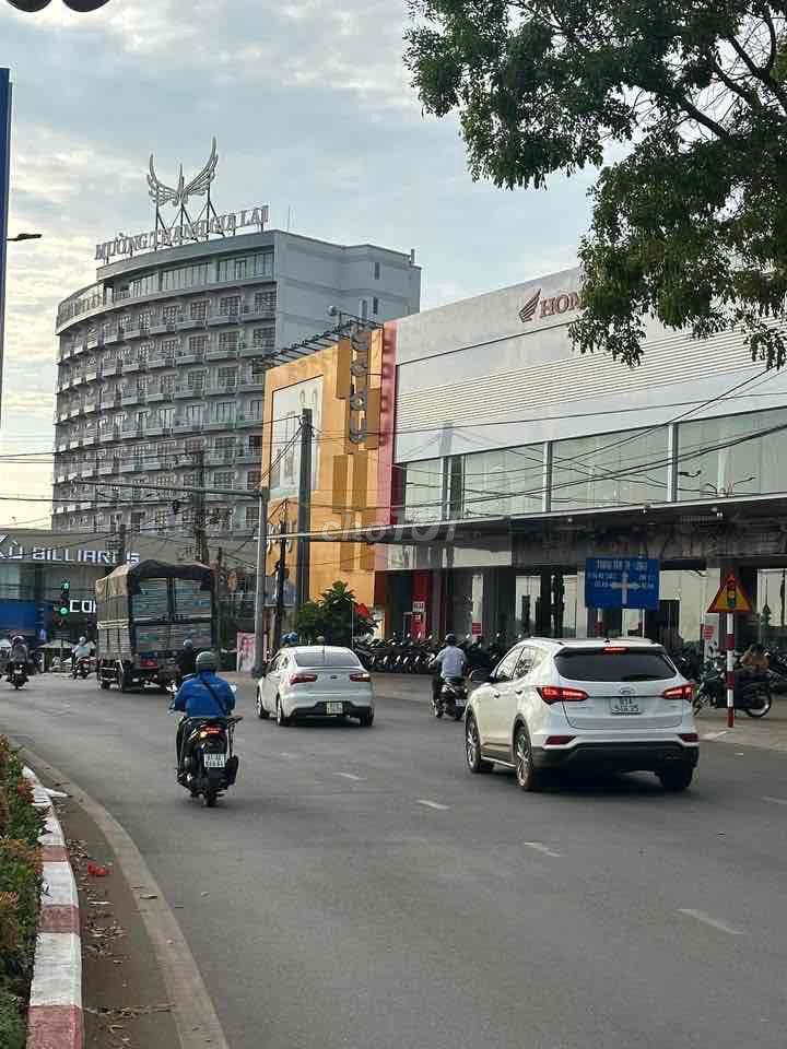 CHO THUÊ NHÀ MẶT TIỀN 13 LÊ DUẨN PLEIKU