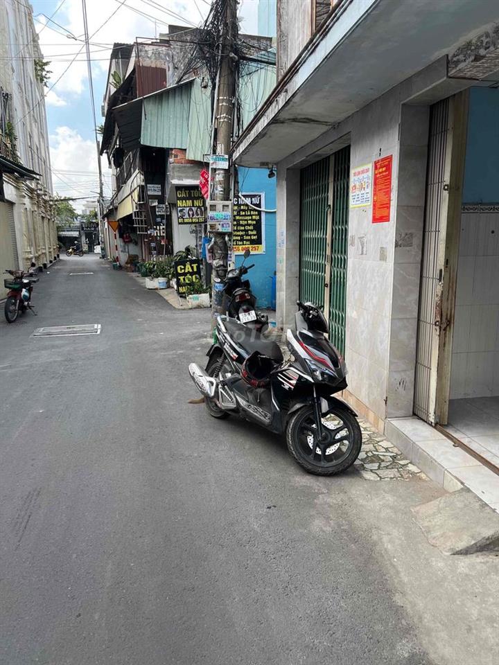 Cho thuê nhà ở dt 25 m2 tiện ich xung quang đầy đủ