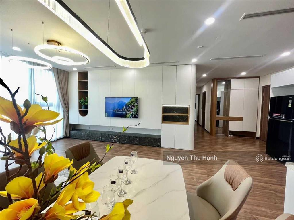 Cho thuê gấp chcc golden westlake  151 thụy khuê 1pn  70m2 đủ đồ giá chỉ 15tr/th.  0915 629 ***