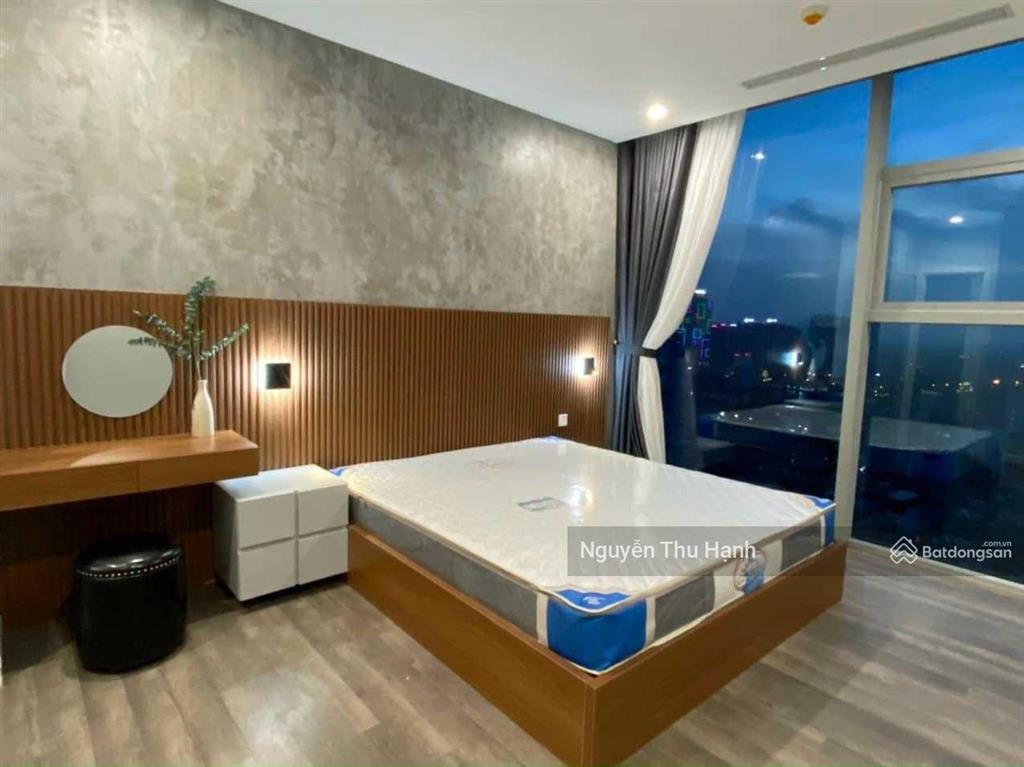 Cần bán gấp căn hộ 3 ngủ 107m2 tại hong kong tower, 243a đê la thành, full đồ.  0915 629 ***