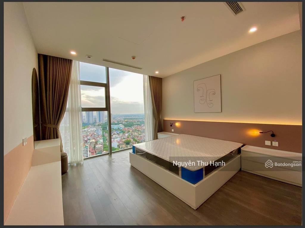 Chính chủ cho thuê căn hộ aqua central 90m2  2 pn full đồ view hồ tây giá 23tr.  0915 629 ***