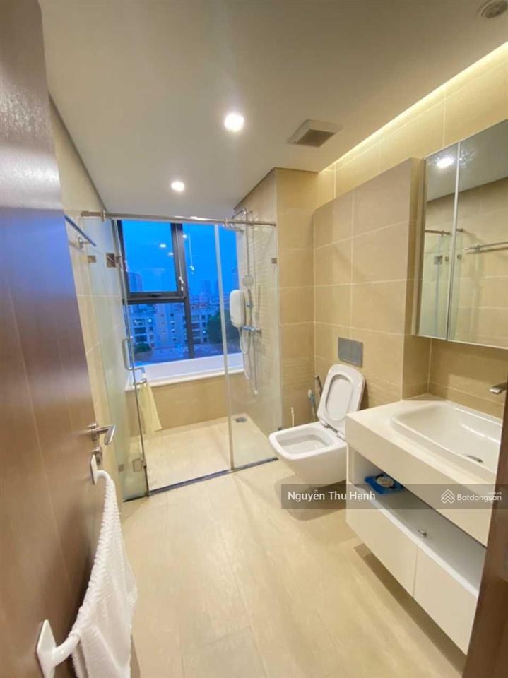 Chính chủ cho thuê căn hộ cao cấp aqua central 44 yên phụ, 3pn, 140m2, 35tr/th.  0915 629 ***