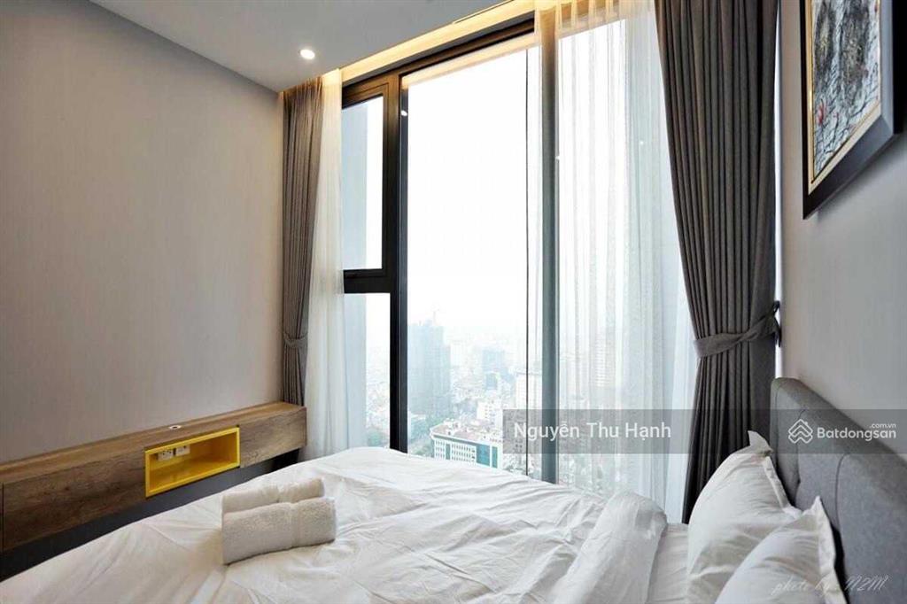 Chính chủ cho thuê căn hộ cao cấp 1pn 50m2 lancaster  20 núi trúc, giá chỉ 10tr.  0915 629 ***