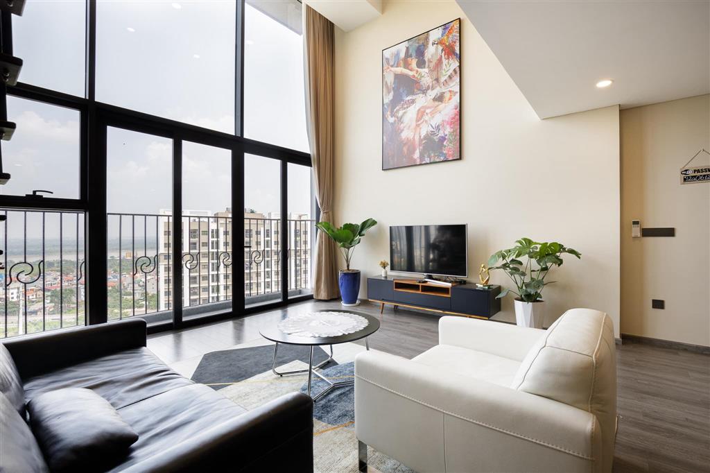 Cho thuê căn hộ cao cấp pentstudio diện tích 92 m2, view hồ, full nội thất giá 17tr.  0915 629 ***