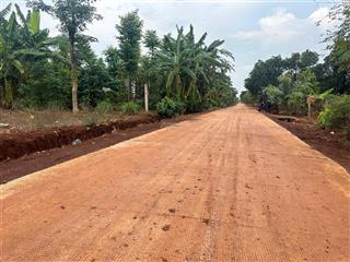 300 triệu còn thương lượng lô đất hơn 1000m2 tại đồng phú đồng nai, gần đường lớn vành đai 120m