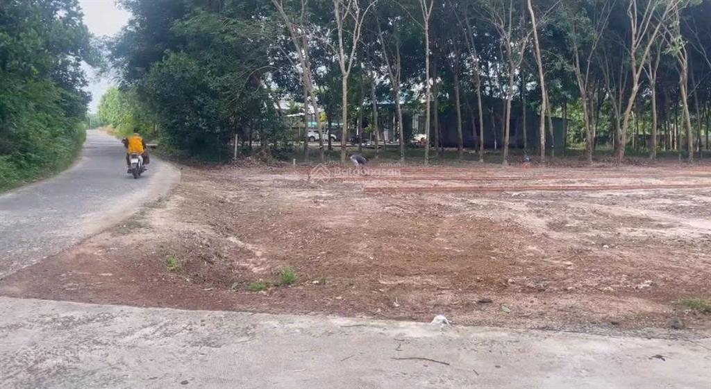 1200m2 lô góc hai mặt tiền đường đi sân bay long thành, kinh doanh buôn bán chốt rẻ 350 triệu
