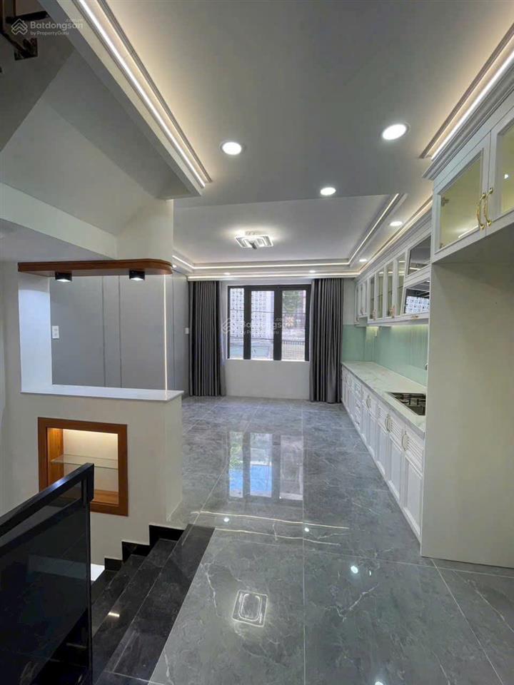 Bán căn nhà riêng sát bên hông vạn phúc sổ hồng