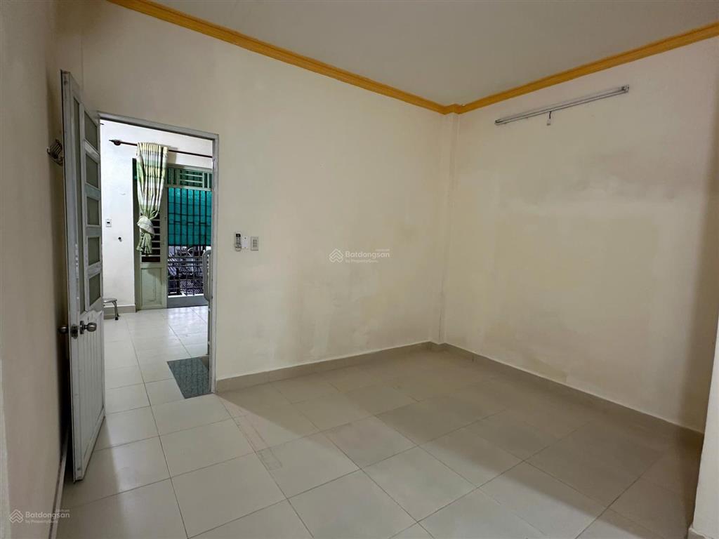 Cho thuê nhà đẹp nguyên căn đs 520 hbp
