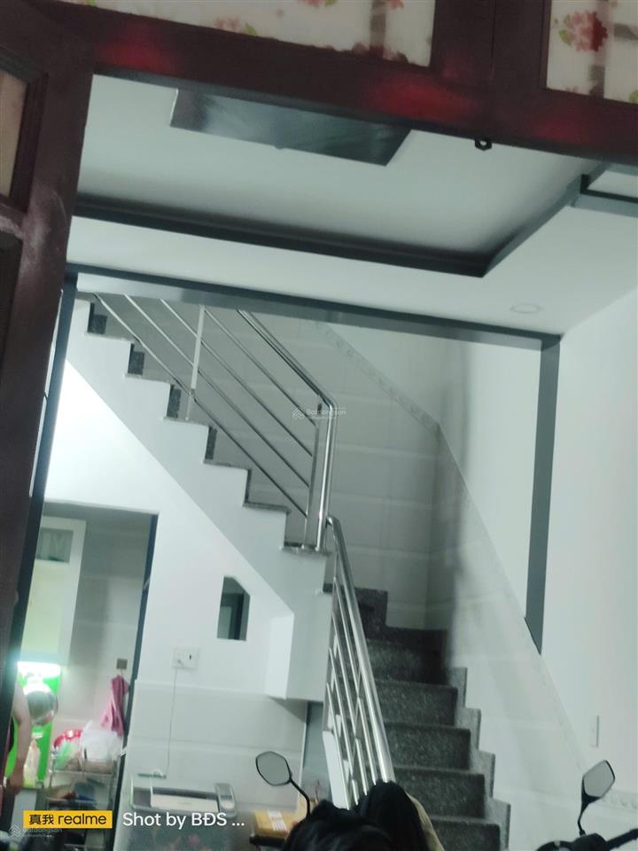 Cho thuê nhà lầu nguyên căn đs 48 hbc