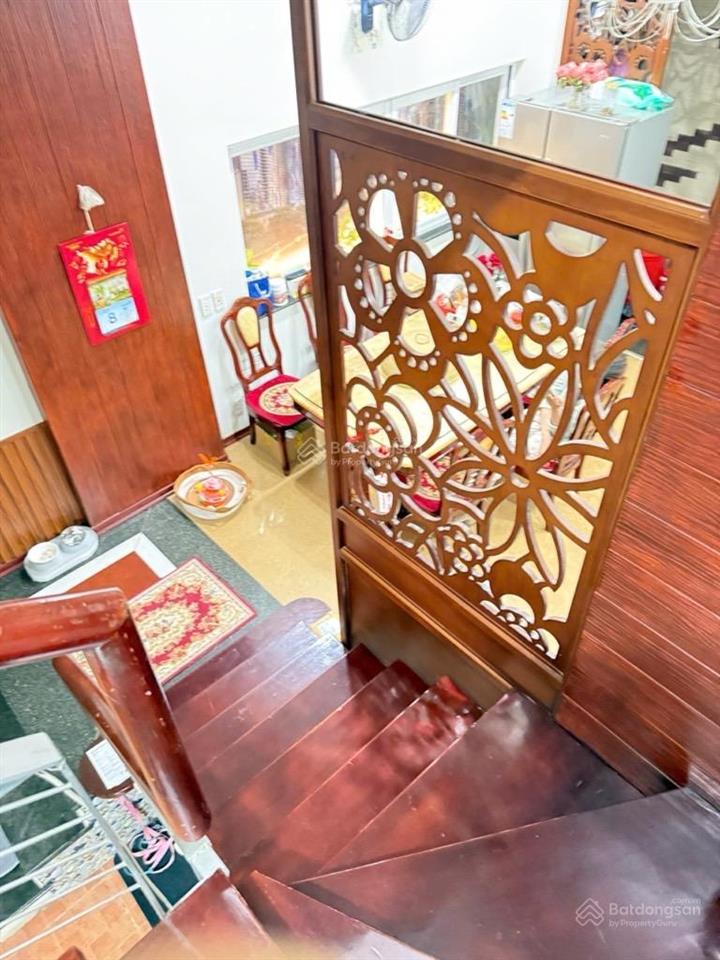 Bán nhà rất đẹp lạc long quân, ô tô đỗ cửa, tự xây tâm huyết, tặng nội thất, sổ vuông, gần hồ tây