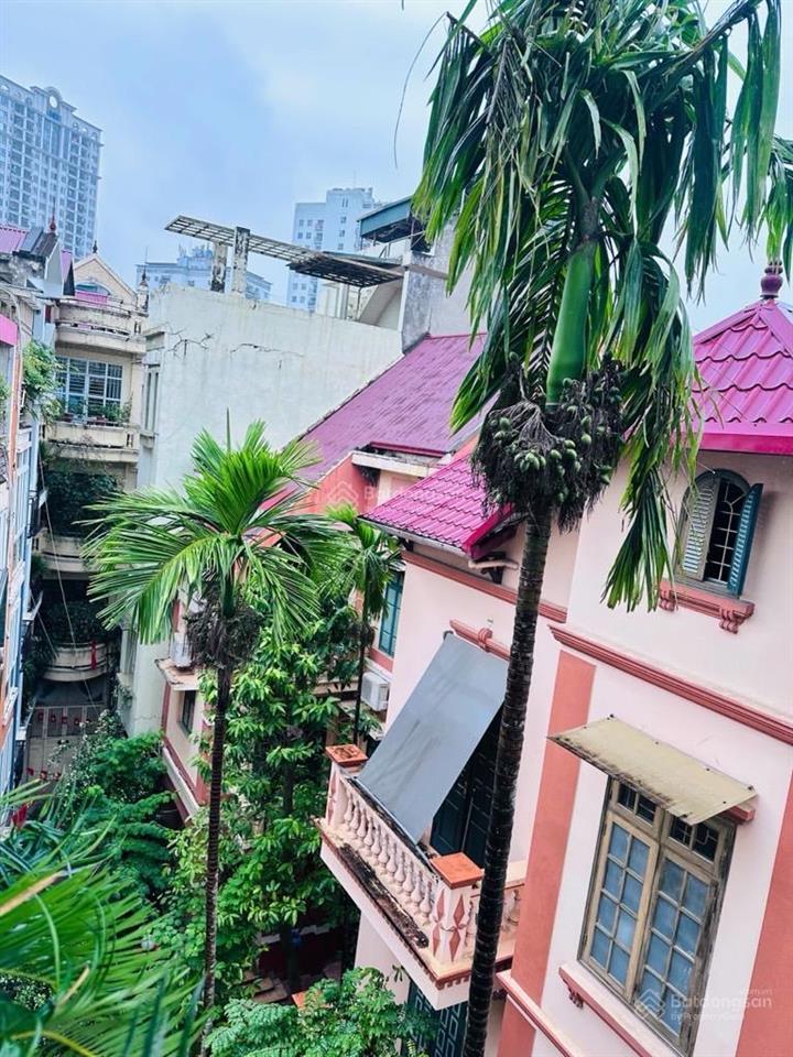 Bán nhà rất đẹp lạc long quân, ô tô đỗ cửa, tự xây tâm huyết, tặng nội thất, sổ vuông, gần hồ tây