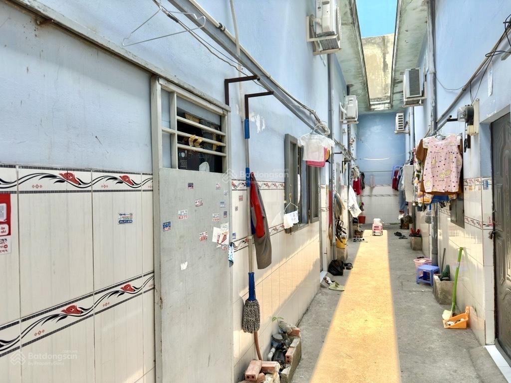 Khu cao tầng sát bên tên lửa dãy trọ 4 x 21m thu nhập 11tr/th chỉ 5t hơn.