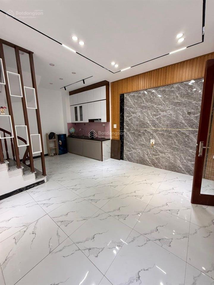 Hiếm  nhà mới 5 tầng  ô tô đỗ cửa  giá nhỉnh 7 tỷ  việt hưng  long biên