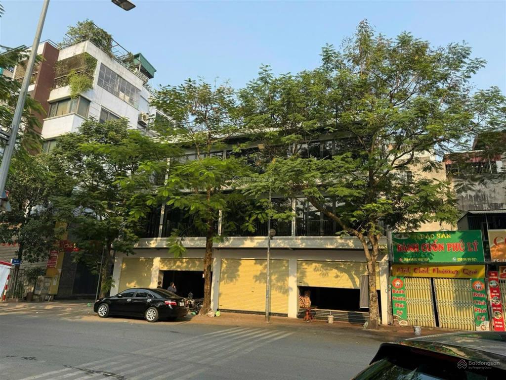 Cho thuê nhà nguyên căn mặt phố hoàng như tiếp  bồ đề  long biên 250mmt15m 130 triệu/tháng