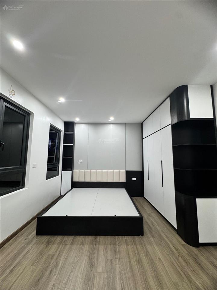 Bồ đề nhà mới 6 tầng 37m, thang máy, nội thất cao cấp gần ô tô tránh 7,6 tỷ