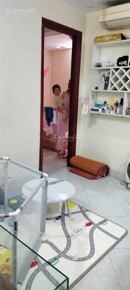 Cho thuê chung cư mini chùa láng 40m², 1pn riêng biệt, full nội thất, gần ngoại thương, giá 5,5tr