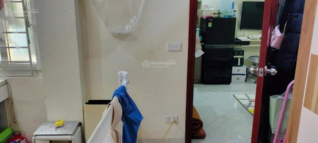 Cho thuê chung cư mini chùa láng 40m², 1pn riêng biệt, full nội thất, gần ngoại thương, giá 5,5tr