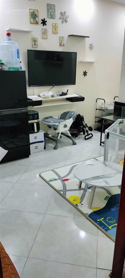 Cho thuê chung cư mini chùa láng 40m², 1pn riêng biệt, full nội thất, gần ngoại thương, giá 5,5tr