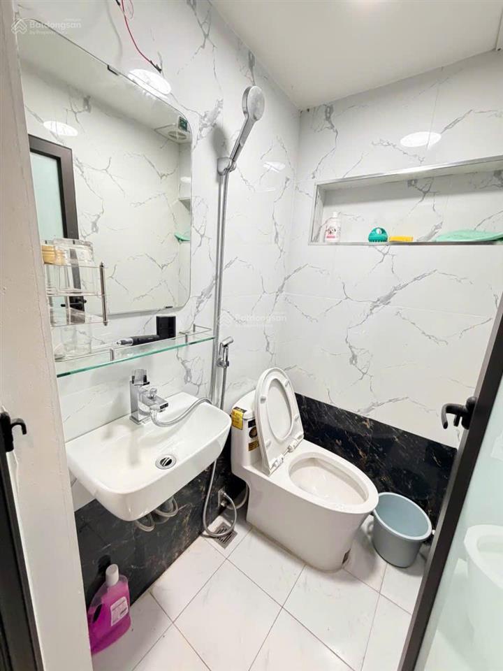 Vị trí trung tâm  trần khát chân  phố huế  vài bước chân ra mặt phố  khu vực hiếm nhà bán