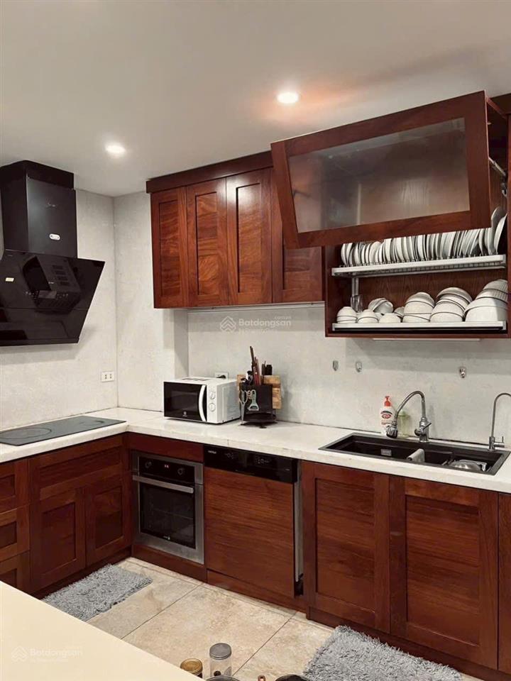 Bán nhà gần phố phạm ngọc thạch, đống đa 45m, 6 tầng, mt 6.9m, giá 13.9 tỷ