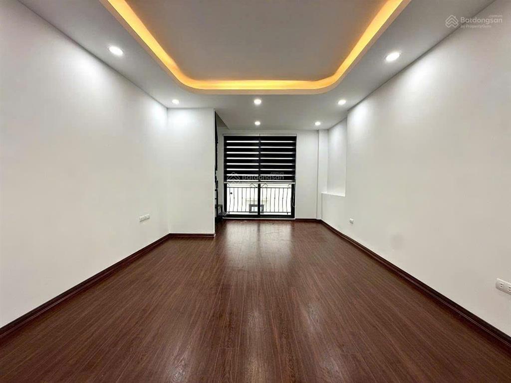 Chủ cần bán gấp  nhà đẹp dân xây  31m  5 tầng  full nội thất xịn  3 ngủ khép kín
