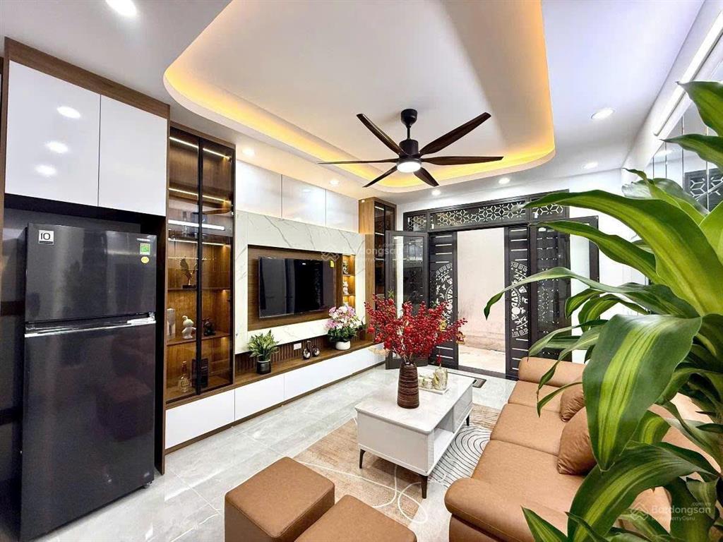 Chủ cần bán gấp  nhà đẹp dân xây  31m  5 tầng  full nội thất xịn  3 ngủ khép kín