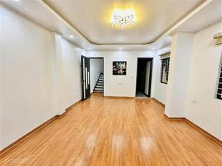 Hơn 11 tỷ cí nhà đẹp trung kính  cầu giấy  dtsd 36m  5 tầng  mt8m  vị trí đẹp  full nội thất