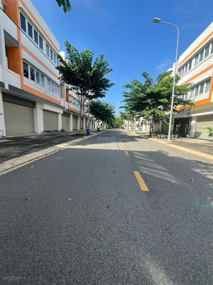 Bán nhà oassis city bến cát bình dương giá ngộp ( thới hòa thành phố hồ chí minh)