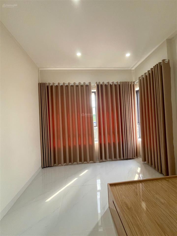 Cho thuê nhà mới đầy đủ nội thất tại oasis city, thới hòa, bến cát, bình dương