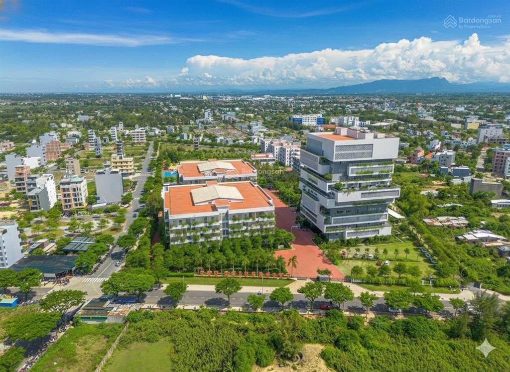 Bán lô đất 180m2 trung tâm fpt  phân khu biệt thự | giá tốt