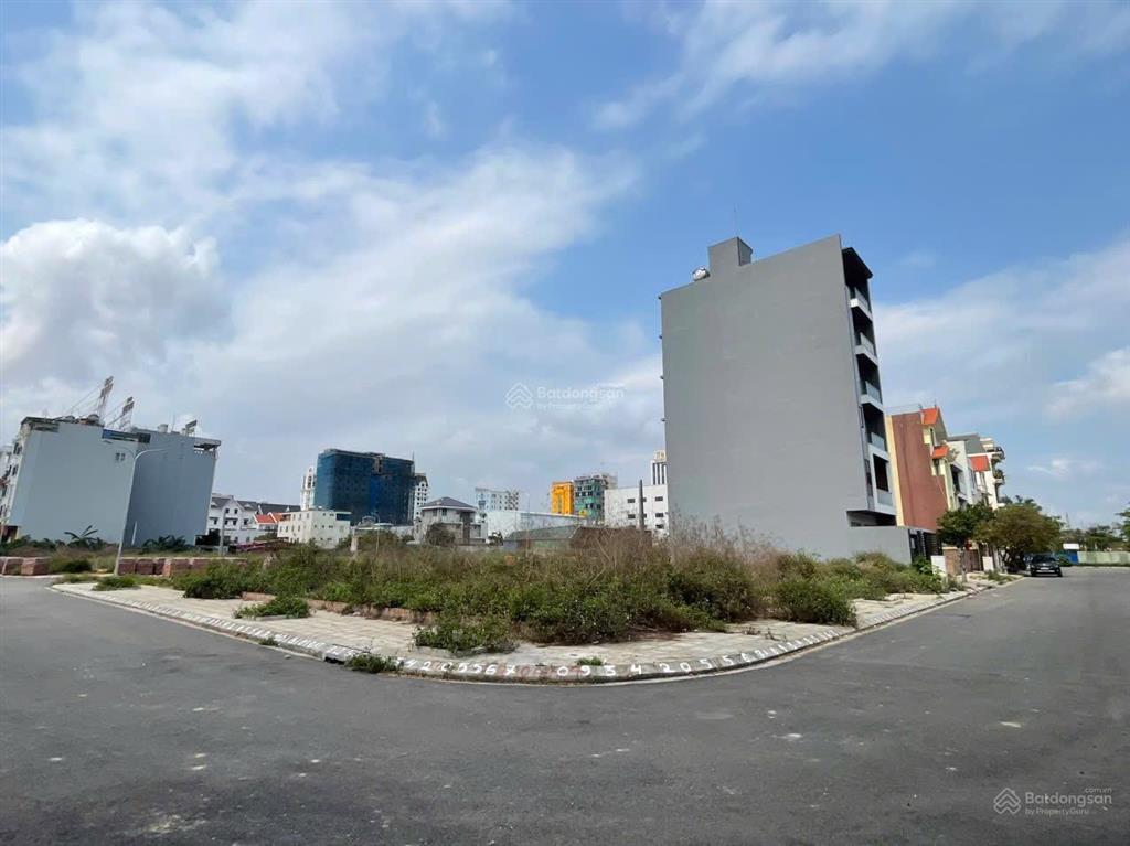 Càn chuyển nhượng lô đất lô 26 lê hồng phong  ngô quyền . diện tích 111m ngang 7.4m  hướng đn