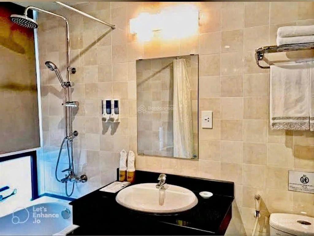 Bán khách sạn mặt đường lê hồng phong 6.5 tầng 29 phòng mặt tiền 12m hai mặt đường. giá rẻ nhất