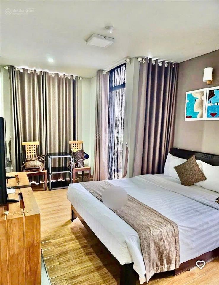 Bán khách sạn mặt đường lê hồng phong 6.5 tầng 29 phòng mặt tiền 12m hai mặt đường. giá rẻ nhất