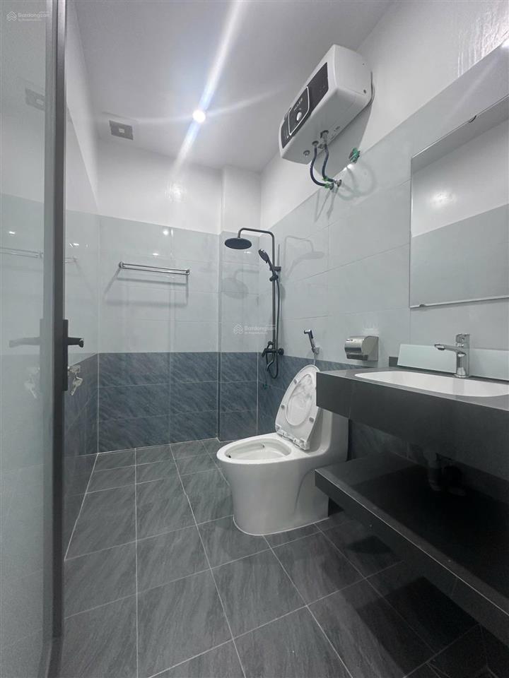 77 spccbán căn nhà mới 56 tiền phong  hải an. diện tích 42m x 3.5 tầng  hướng đông bắc