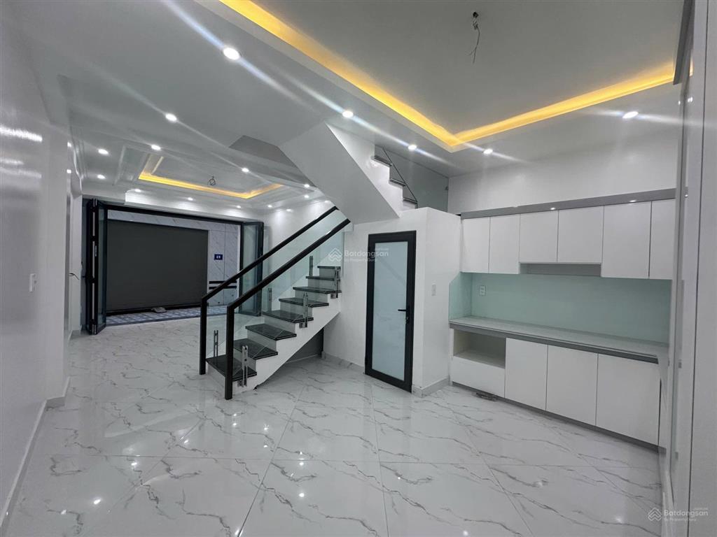 77 spccbán căn nhà mới 56 tiền phong  hải an. diện tích 42m x 3.5 tầng  hướng đông bắc